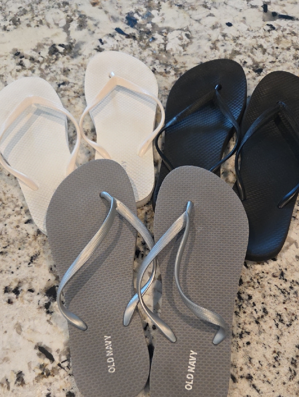 Old Navy Gray Flip Flops In White, Black And Gray, Womens Size 9-10